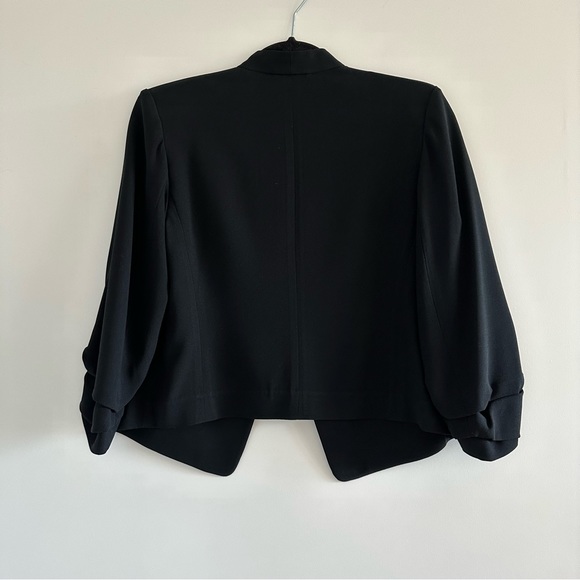 Aritzia Babaton Macauley (Power) Short Blazer - Picture 5 of 7